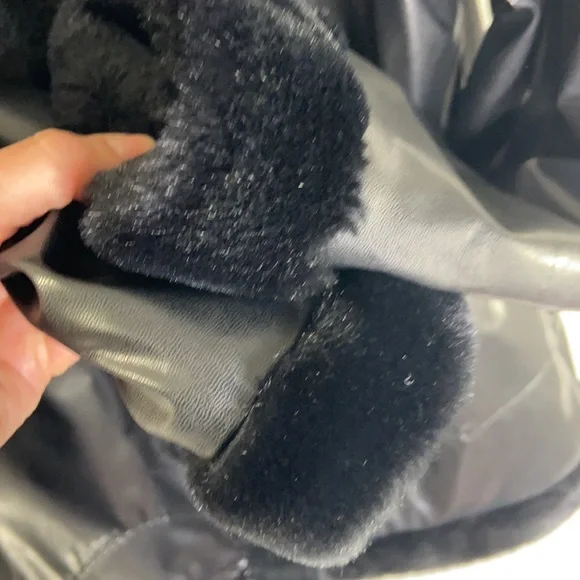 Outbrook | Y2K black vinyl and faux fur aviator jacket Size L - Picture 7 of 9